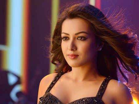 రాంచరణ్‌తో ఎమ్మెల్యే స్టెప్పులు.. బోయపాటి మరోసారి!