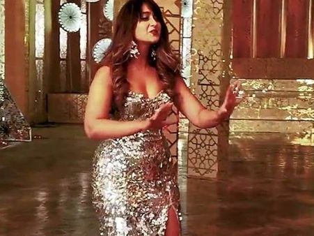 నడుము సుందరి ఇలియానా ఇలా అయిపోయిందా.. ఫోటోలు వైరల్!