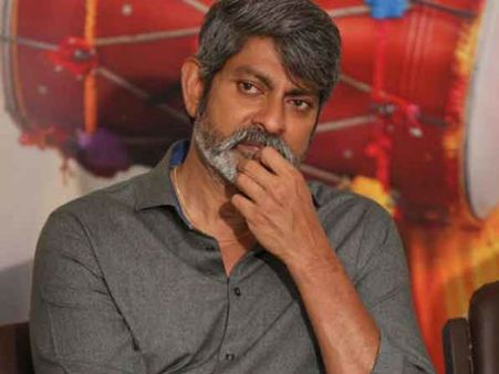 నా భార్య చిరునవ్వుతో కనిపిస్తుంది.. సూసైడ్ చేసుకుంటాం అన్నారు, తాగేసి రమ్మని నాన్నే!