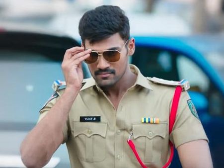 కవచం టీజర్: రాజు లేని రాజ్యంలో రాణి.. పవర్ ఫుల్ పోలీసుగా బెల్లంకొండ శ్రీనివాస్!