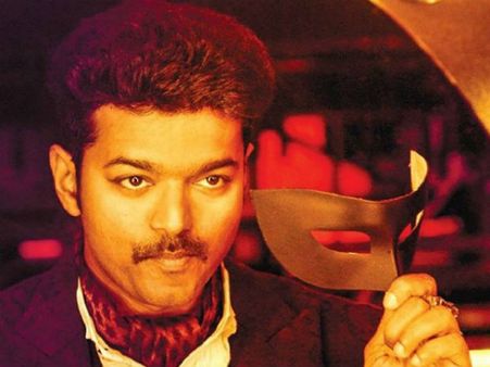 మరో వివాదంలో విజయ్.. మెజీషియన్‌కే చెవిలో పువ్వు.. చాటింగ్‌‌తో సహా ఆధారాలు!