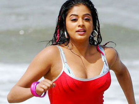 రాజమౌళి ‘ఆర్ఆర్ఆర్’లో ప్రియమణి కూడా?