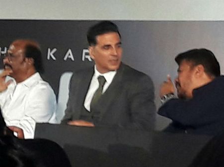 శంకర్ డైరెక్టర్ కాదు.. సైంటిస్ట్.. అక్షయ్ కుమార్