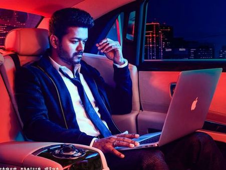 సబ్ కలెక్టర్ సాక్షిగా... ఆ మూవీ వద్దు, ఈ సినిమానే చూస్తామంటూ!