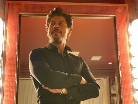 ‘జీరో’ సెట్స్‌లో అగ్ని ప్రమాదం, తృటిలో తప్పించుకున్న షారుక్ ఖాన్