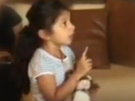 మహేష్ బాబు కూతురు సితార ఎలా బెదిరిస్తుందో చూశారా? స్టన్నవ్వాల్సిందే...