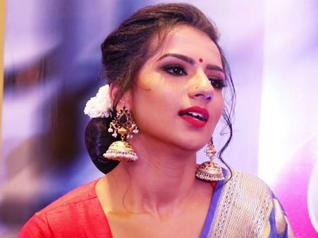 ఆమె పిరికితనంతో పారిపోయింది, నేనలా కాదు.. చక్కెరలా ఉన్నానని!