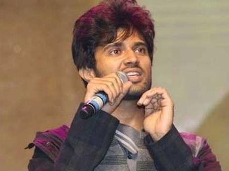 సినిమా ఆల్మోస్ట్ చచ్చిపోయింది, మీరే ప్రాణం పోశారు.. విజయ్ దేవరకొండ!