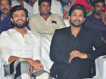 విజయ్ దేవరకొండ కోసం అల్లు అర్జున్.. అదే సెంటిమెంట్ కొనసాగుతుందా?