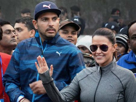 యువరాజ్ సింగ్ నన్ను కుక్కతో పోల్చాడు, తప్పునాదే.. వేదనకు గురైన నేహా ధూపియా భర్త!