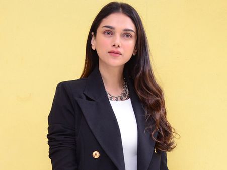 'ఆర్ఆర్ఆర్‌'లో అంతరిక్షం హీరోయిన్.. ఆమె నటనకు మెచ్చి!