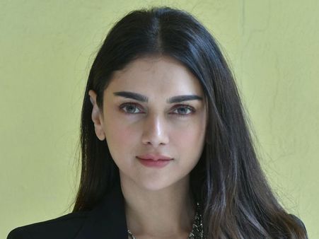 వరుణ్‌ తేజ్‌పై అదితి హాట్ కామెంట్.. కష్టాలు, ఇబ్బందులు.. కానీ వెనుకడగు వేయలేదు!