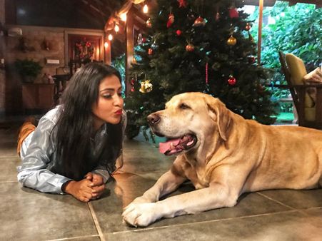 తన 'బేబీ'కి అమలాపాల్ ముద్దులు.. ఇంటర్నెట్ సెన్సేషన్‌గా మారిన ఫోటోలు!