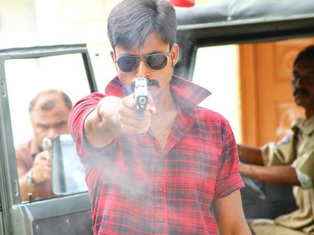 సూర్యాస్త‌మ‌యం డైరెక్టర్ సంచలనం.. ఒక్కడే 11 విభాగాల నిర్వహించిన రికార్డు!