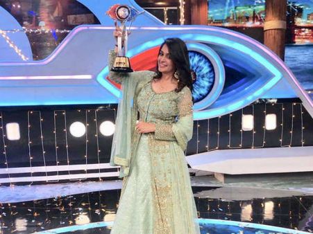 బిగ్ బాస్ 12: శ్రీశాంత్‌కు షాక్... విజేతగా అవతరించిన టీవీ నటి దీపిక కక్కర్