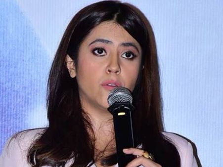 ‘సెక్స్ చూపించడం సంతోషంగా ఉంది’... లేడీ ప్రొడ్యూసర్ దూకుడు!