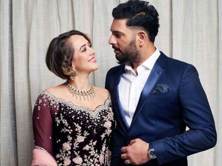 గర్భవతి అయిన యువరాజ్ సింగ్ భార్య.. ఇషా అంబానీ పెళ్ళిలో!