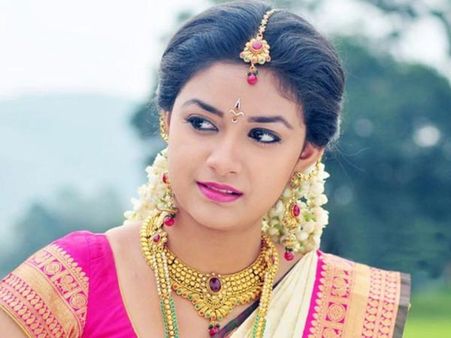 నాకు అలాంటి భర్త కావాలి.. ఇద్దరు స్టార్ హీరోల పేర్లు చెప్పిన కీర్తి సురేష్!