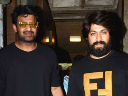 యువ హీరోతో ప్రభాస్ సీక్రెట్ భేటి.. కారణం అదేనట!