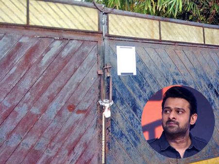 ప్రభాస్ ఇంటిని కూల్చొద్దు.. కాస్త ఊరట.. ఇంకా వీడని చిక్కుముడి!