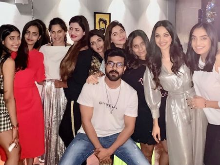 రామ్ చరణ్ చుట్టూ లవ్లీ లేడీస్... పార్టీలో ఎన్టీఆర్ భార్య కూడా (ఫోటోస్)