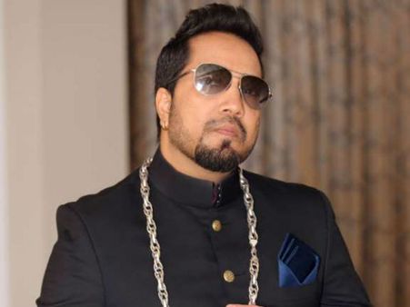 బాలీవుడ్ సింగర్‌కు చేదు అనుభవం.. కోర్టు తీవ్ర నిర్ణయం.. ఇక జైలులోనే..