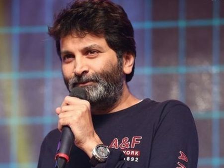 నేను పాడైపోకుండా చేసింది చిరంజీవిగారే, చొక్కాలు చిరిగిపోయాయి: త్రివిక్రమ్ అల్టిమేట్ స్పీచ్