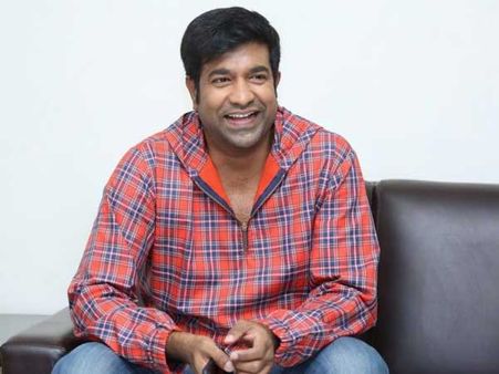 ఎవరీ రుక్మనంద రావు?... బాలయ్యకు, వెన్నెల కిషోర్‌కు ఏమిటి లింకు?