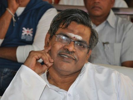 పద్మ అవార్డ్స్: మోహన్‌లాల్‌కు పద్మ భూషణ్, తెలంగాణ నుంచి సిరివెన్నెలకు పద్మశ్రీ, ఇంకా..