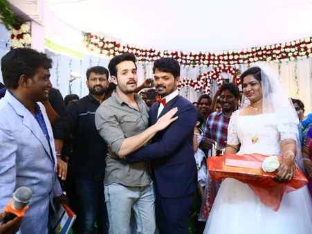 దటీజ్ అఖిల్ అక్కినేని.. ఎవరి పెళ్లికి హాజరయ్యారో తెలుసా!