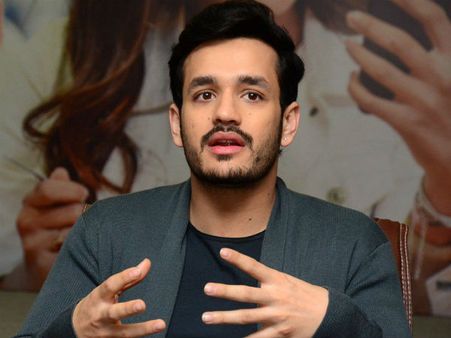 స్మోకింగ్ మానేశా... మా నాన్న ఎప్పుడూ కంట్రోల్ చేయలేదు: అఖిల్ అక్కినేని