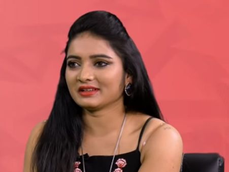 వాళ్లు పక్కలోకి రమ్మంటే వస్తారు, పొమ్మంటే పోతారు: సీరియల్ నటి సంచలనం