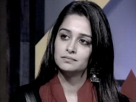 ఆమెపై యాసిడ్ దాడి చేస్తాం: బిగ్ బాస్ వివాదం, అతడి అభిమానులేనా?