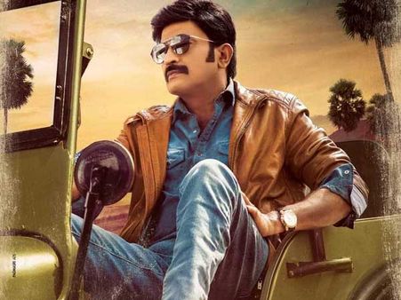 'కల్కి' ఫస్ట్ లుక్: హ్యాపీ న్యూ ఇయర్ 1983.. ఉత్కంఠ రేపుతున్న రాజశేఖర్ చిత్రం!