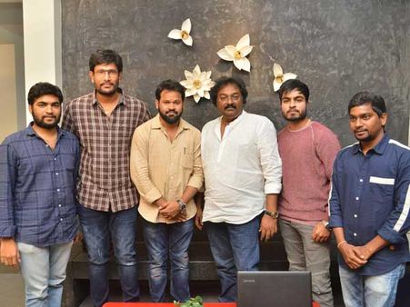 వినాయక్ చేతుల మీదుగా మళ్లీ మళ్లీ చూశా సాంగ్..