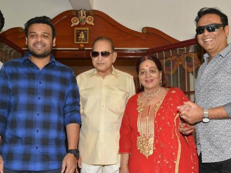 నరేష్ కుమారుడు నవీన్ ‘ఊరంతా అనుకుంటున్నారు’