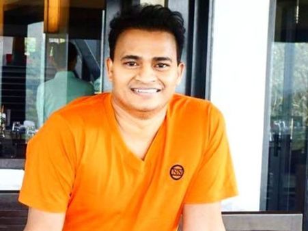 దటీజ్ నూతన్ నాయుడు.. టాలీవుడ్‌లోకి ఎంట్రీ.. రెమ్యునరేషన్ లేకుండా 14 చిత్రాల్లో..