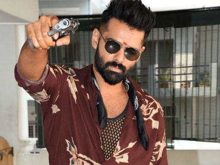 ఎనర్జిటిక్ స్టార్ సరసన హాట్ హీరోయిన్.. పూరిని ఆకట్టుకున్న ముద్దుగుమ్మ ఎవరంటే!