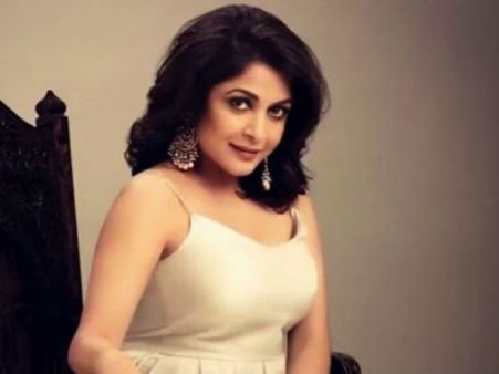 పోర్న్‌స్టార్‌గా రమ్యకృష్ణ.. స్టార్ హీరోయిన్ రిజెక్ట్ చేస్తే.. షాకివ్వబోతున్న శివగామి!