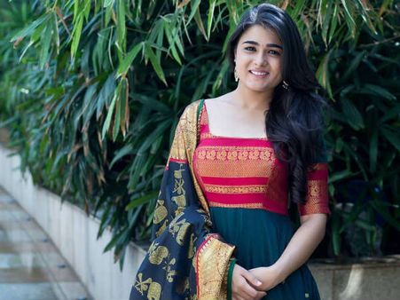 అర్జున్ రెడ్డి హీరోయిన్‌కు బాలీవుడ్ ఛాన్స్.. యంగ్ హీరోతో రొమాన్స్!