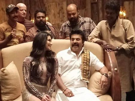 స్టార్ హీరోతో సన్నిలియోన్ రొమాన్స్.. మధురరాజా చిత్రంలో స్పెషల్ సాంగ్