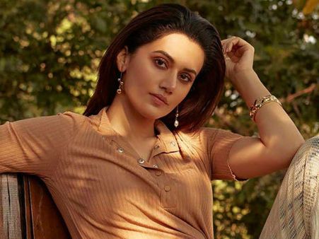 అందుకే వదిలేశాడు, ఫోన్ చేసి ఏడ్చా: ఫస్ట్ లవర్ గురించి తాప్సీ!