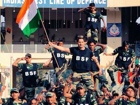 దేశ సరిహద్దులో డాన్స్ పెర్పార్మెన్స్, యంగ్ హీరో భావోద్వేగం.. (వీడియో)