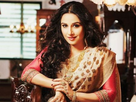 ఆయన కోరిక కాదనలేకపోయా.. బలవంతం చేస్తే ఒప్పుకొన్నా.. విద్యాబాలన్!