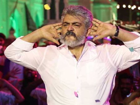 సినిమా రిలీజ్ వేళ అభిమానుల దౌర్జన్యం... అరెస్ట్ చేసిన పోలీసులు!