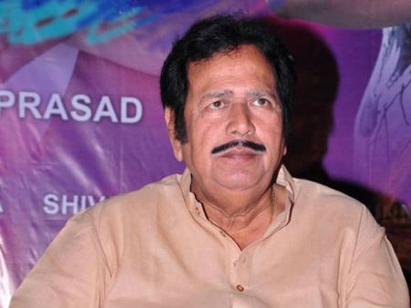 షాట్ కాగానే క్యారవాన్‌లోకి దూరేస్తారు.. వాళ్ళిద్దరిని నిలబెట్టింది నేనే.. హీరోలపై హాట్ కామెంట్స్!