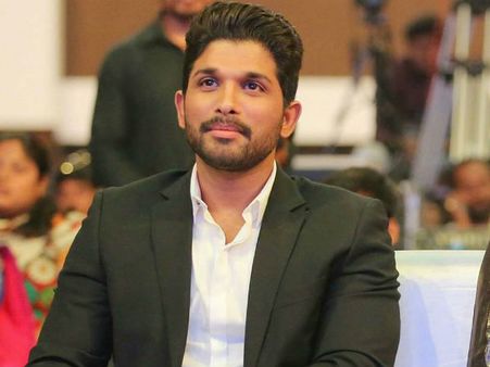 సార్ ఒక్క అవకాశం... అవసరమైతే అల్లు అర్జున్ గేటు ముందు నిల్చుంటా!