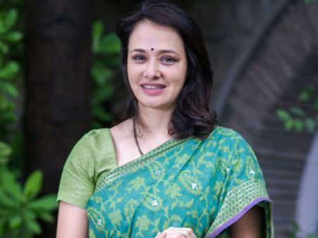 అమల కారణంగానే ఇదంతా.. ఆమె వల్లనే.. ‘ఎన్నారై’ డైరెక్టర్ ఎమోషనల్