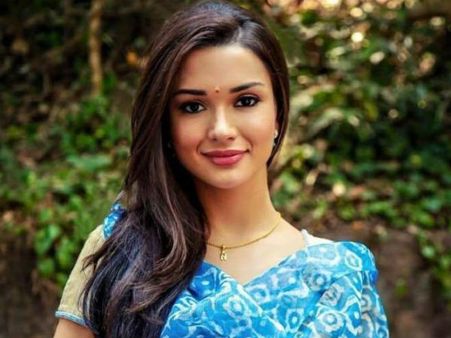 పెళ్లి తర్వాత సినిమాలకు దూరం.. హీరోయిన్ పెళ్లి ఎక్కడ జరగబోతోందో తెలుసా!