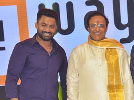 బాలయ్య రిక్వస్ట్ చేసినా కళ్యాణ్ రామ్ వద్దన్నాడట.. ఆ రెండు సెంటిమెంట్లు అడ్డొచ్చాయా!